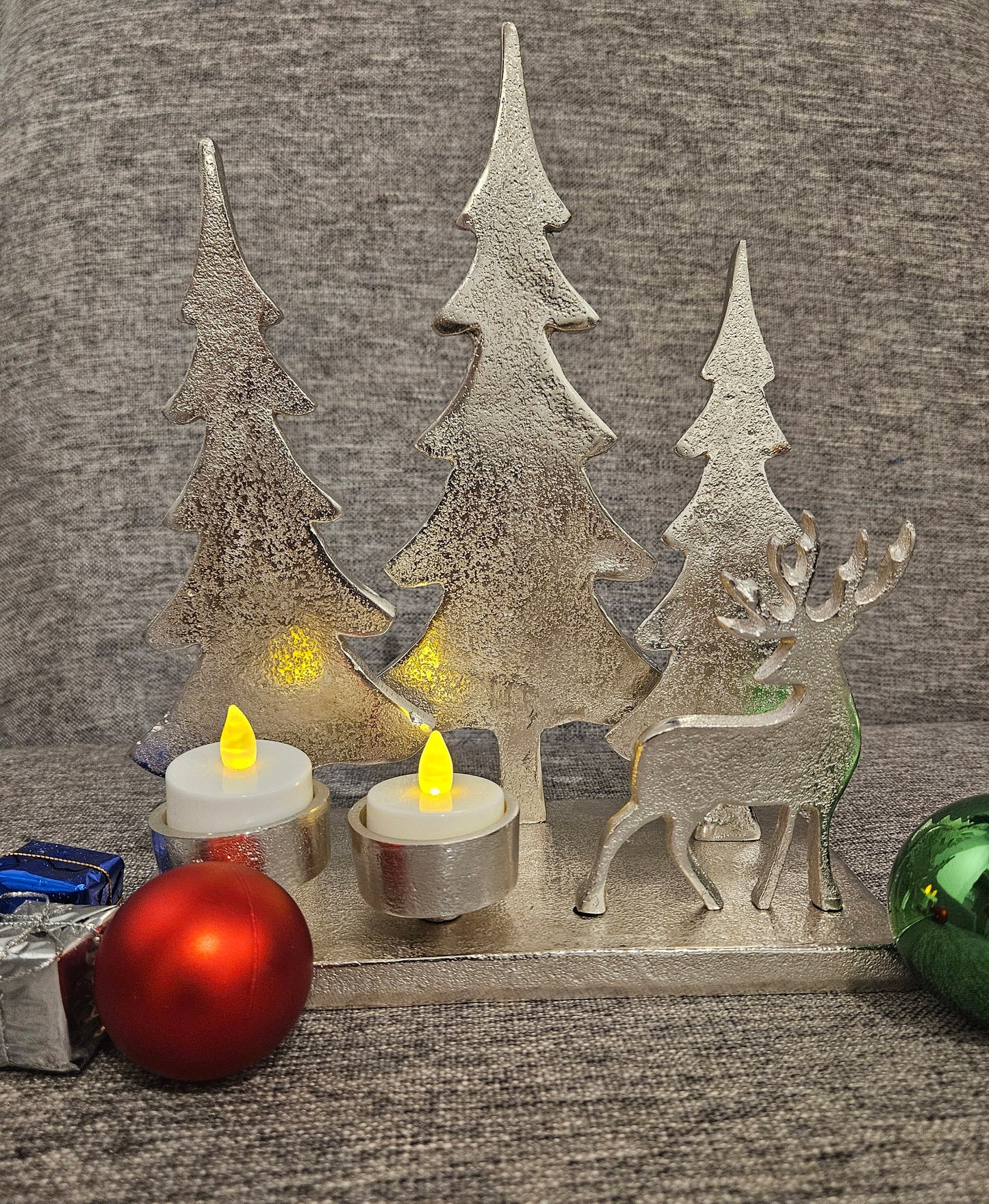 Glimmering Christmas Tealight Holder